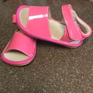Patent leather squeaky sandals